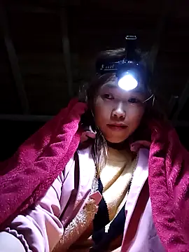 Ngocmi909 online show from November 2025 01:45:02 PM