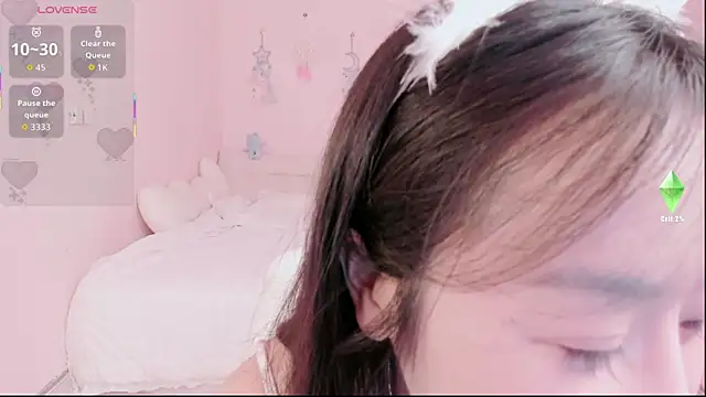 strawberry-ni online show from September 2025 01:49:01 PM