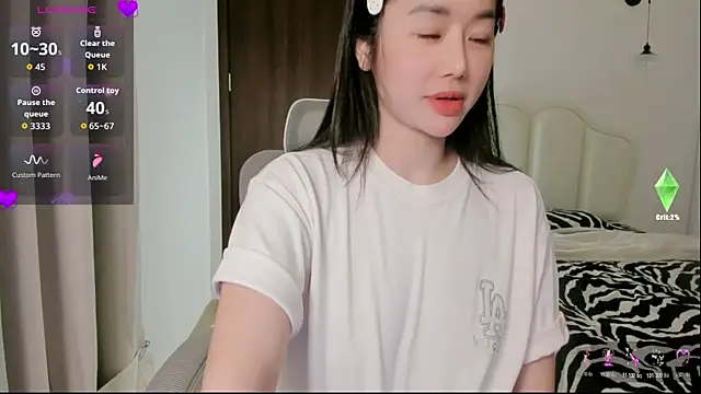 strawberry-ni online show from November 2025 03:13:02 PM