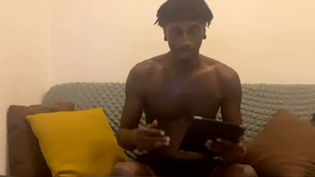 Snapshot of JuicyBlackD83 chatting on November 2025 02:06:02 PM JuicyBlackD83 online show from November 2025 02:06:02 PM