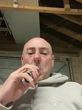 Snapshot of Richmcgee chatting on February 2026 08:29:01 PM Richmcgee online show from February 2026 08:29:01 PM