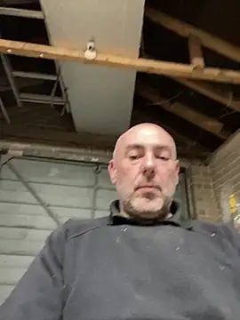 Richmcgee online show from March 2026 08:06:02 PM