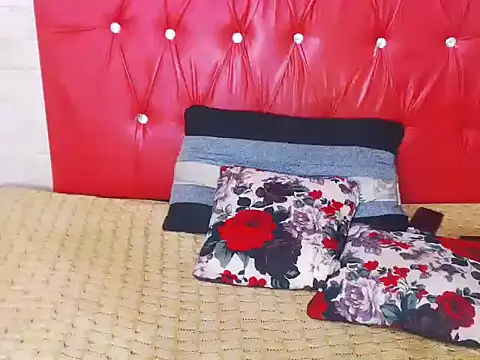 Snapshot of AppleAss02 chatting on September 2025 07:26:01 PM AppleAss02 online show from September 2025 07:26:01 PM