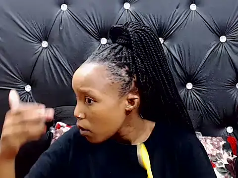 Snapshot of AppleAss02 chatting on October 2025 08:18:01 PM AppleAss02 online show from October 2025 08:18:01 PM