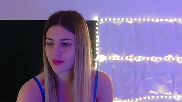 Aishha  online show from December 2025 05:36:02 AM