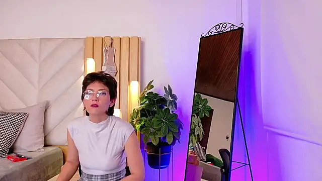 Snapshot of Zafiro_Gem_ chatting on September 2025 07:58:02 PM Zafiro Gem online show from September 2025 07:58:02 PM