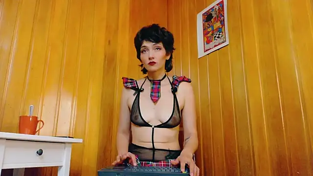 Snapshot of Zafiro_Gem_ chatting on October 2025 08:54:02 PM Zafiro Gem online show from October 2025 08:54:02 PM