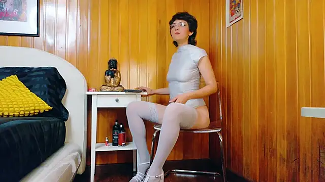 Snapshot of Zafiro_Gem_ chatting on October 2025 09:15:02 PM Zafiro Gem online show from October 2025 09:15:02 PM