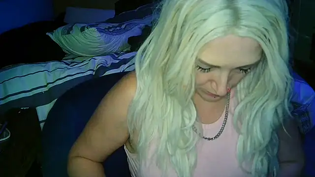 Snapshot of cutiekayls chatting on August 2026 05:09:02 AM cutiekayls online show from August 2026 05:09:02 AM