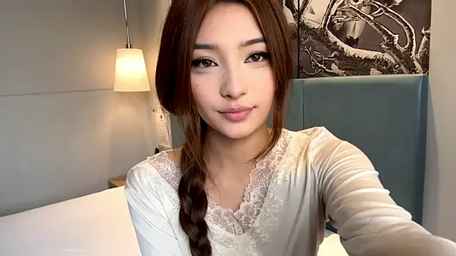 LaurelLeier online show from December 2025 06:44:01 AM