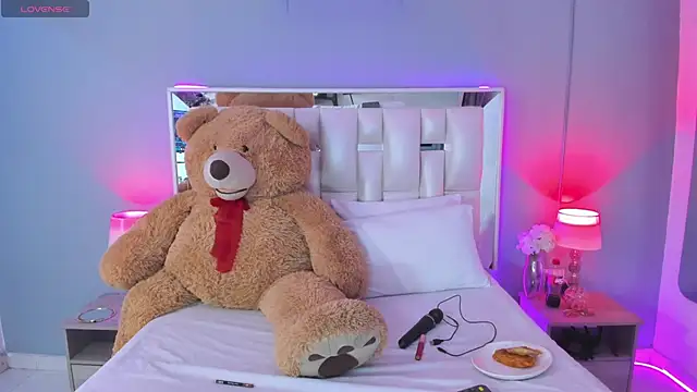 Darlyn tenderhot   online show from September 2025 06:37:01 AM