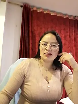 Daliz Leon online show from October 2025 02:00:02 AM