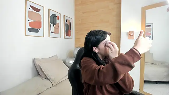 Julieth brown  online show from December 2025 11:26:02 AM