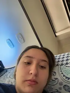 MoraInFire online show from December 2025 06:05:01 PM