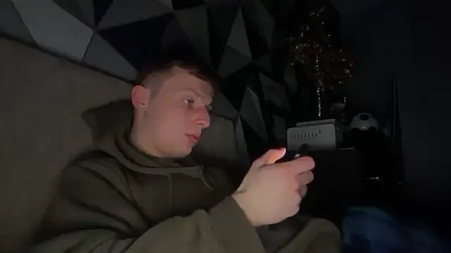 Snapshot of Oliver_harrison chatting on February 2026 12:42:02 AM Oliver harrison online show from February 2026 12:42:02 AM