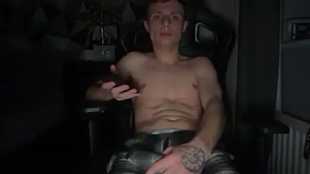 Snapshot of Oliver_harrison chatting on February 2026 11:52:01 PM Oliver harrison online show from February 2026 11:52:01 PM