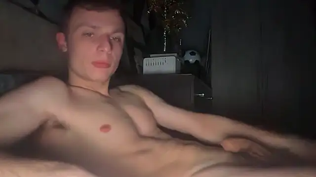 Snapshot of Oliver_harrison chatting on February 2026 01:31:01 AM Oliver harrison online show from February 2026 01:31:01 AM