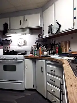 Bored Grandma online show from November 2025 07:18:01 AM