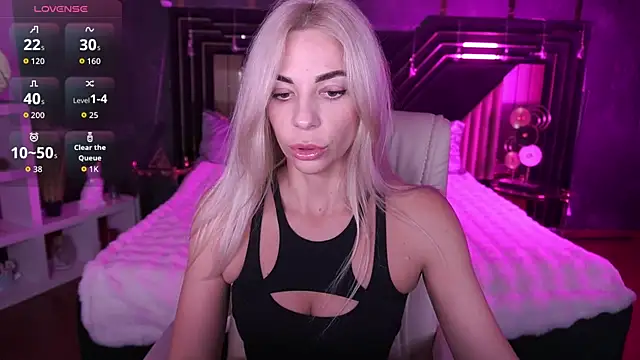 BellaRayyy online show from December 2025 08:17:01 PM