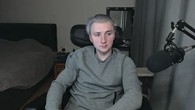 Elvin Vaenight online show from November 2025 10:54:01 PM