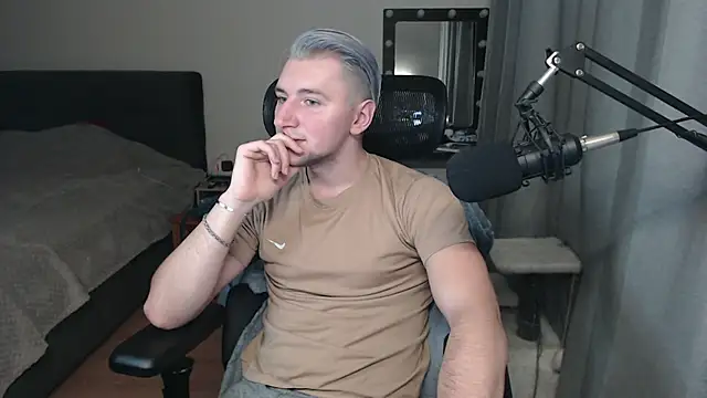 Elvin Vaenight online show from November 2025 10:41:02 PM