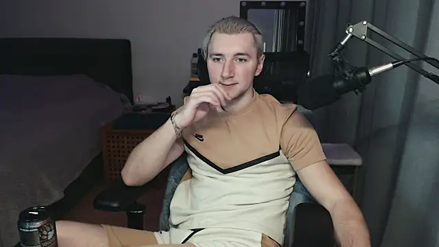 Elvin Vaenight online show from November 2025 11:03:01 PM