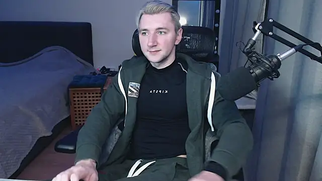 Elvin Vaenight online show from November 2025 11:53:01 PM