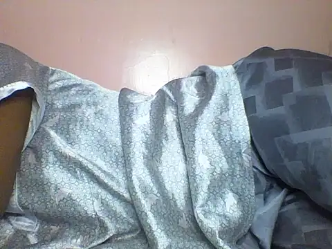 Moongodessy online show from December 2025 10:48:01 PM