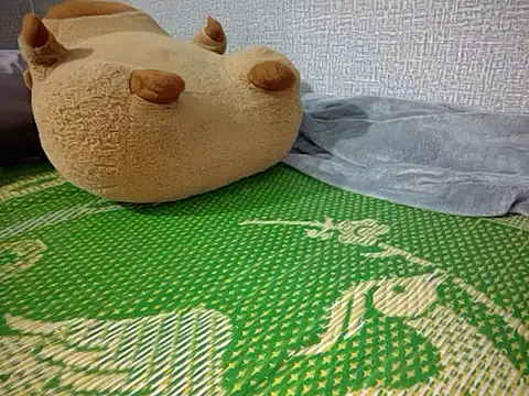 Snapshot of Ly-ny chatting on June 2026 06:00:01 AM Ly-ny online show from June 2026 06:00:01 AM
