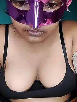 mimi87hoty online show from March 2026 04:33:01 PM