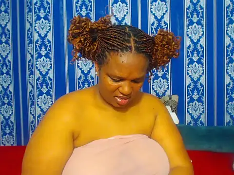 JUICEYLIPS333 online show from October 2025 02:13:01 PM