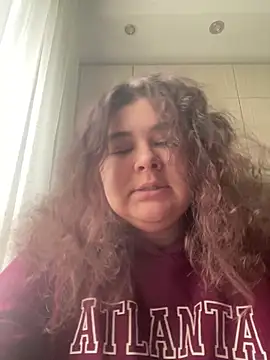 Snapshot of AliceCurlyX chatting on February 2026 07:51:02 AM AliceCurlyX online show from February 2026 07:51:02 AM