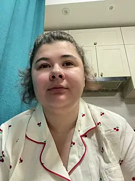 Snapshot of AliceCurlyX chatting on March 2026 04:35:01 PM AliceCurlyX online show from March 2026 04:35:01 PM