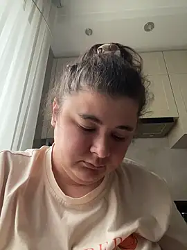 Snapshot of AliceCurlyX chatting on March 2026 01:48:01 PM AliceCurlyX online show from March 2026 01:48:01 PM