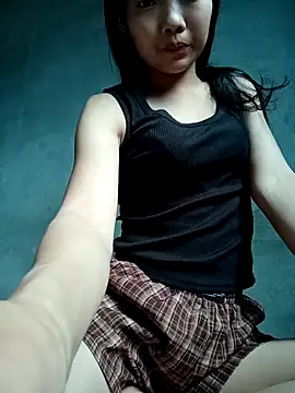 Ananine online show from April 2026 07:06:02 AM