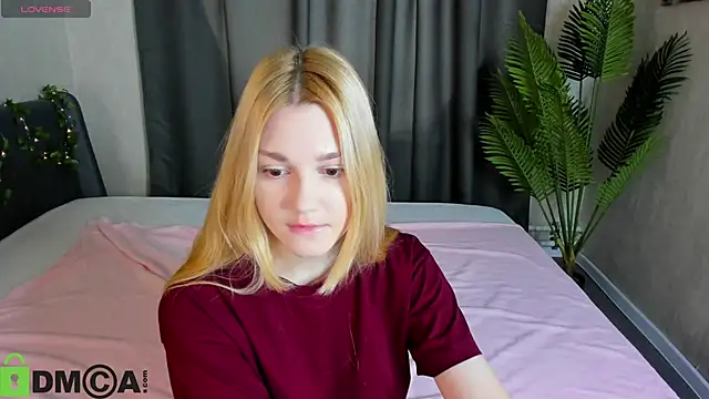 Sylvia Ortiz online show from October 2025 09:06:02 AM