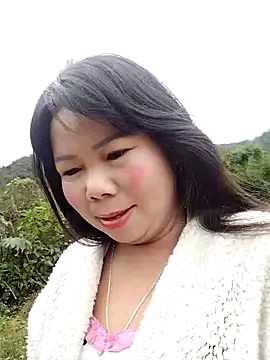 lusy-00 online show from November 2025 02:00:02 AM