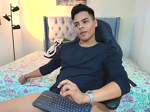 stewart mateo  online show from September 2025 03:07:02 AM