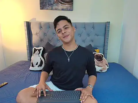 stewart mateo  online show from October 2025 01:59:02 AM