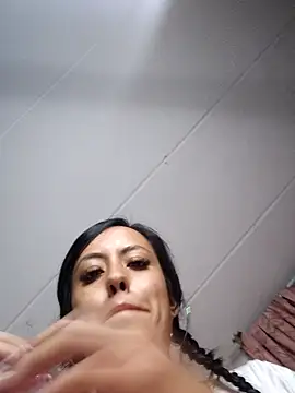 Queen Ashly online show from February 2026 02:37:01 AM