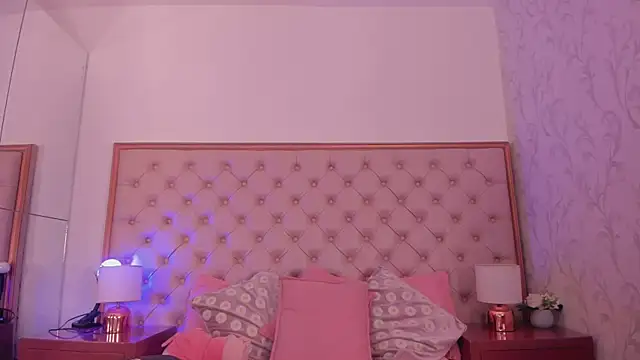 sweetabbey online show from October 2025 02:00:01 AM