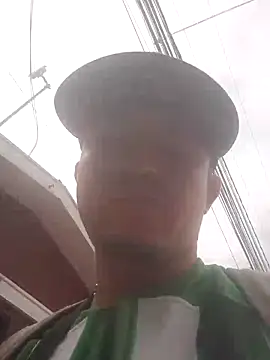 Loquendo2201 online show from September 2025 10:10:02 PM