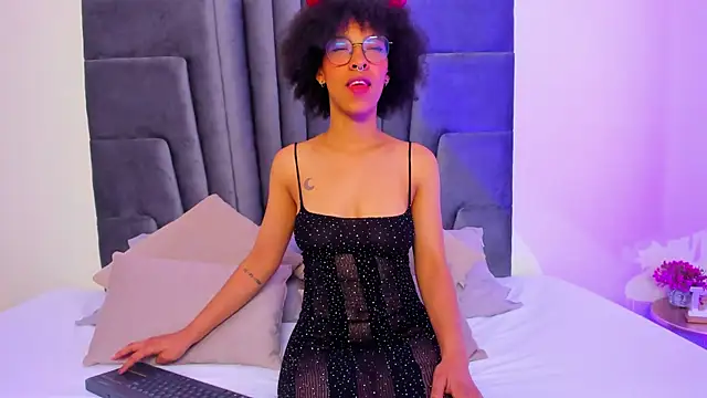 Snapshot of sophie_rojas chatting on October 2025 10:44:02 PM sophie rojas online show from October 2025 10:44:02 PM