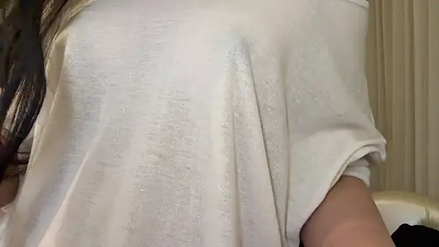 yuer2563 online show from November 2025 03:25:01 PM