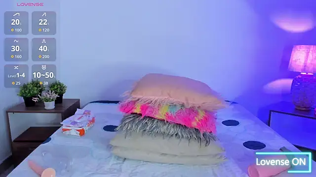 hailey hadid online show from September 2025 06:57:02 PM