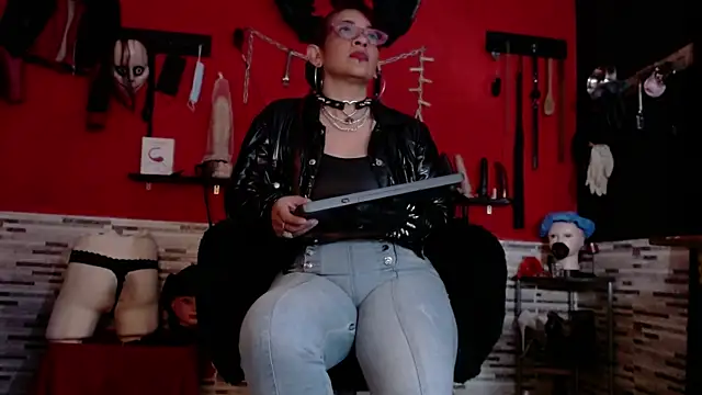 Miss Mirandaa online show from September 2025 05:08:02 AM