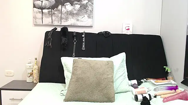 Snapshot of DonnaJoness chatting on September 2025 08:30:01 PM DonnaJoness online show from September 2025 08:30:01 PM