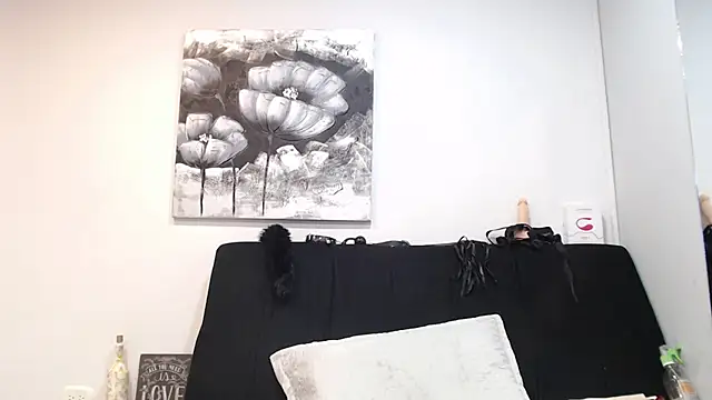 Snapshot of DonnaJoness chatting on November 2025 08:52:01 PM DonnaJoness online show from November 2025 08:52:01 PM