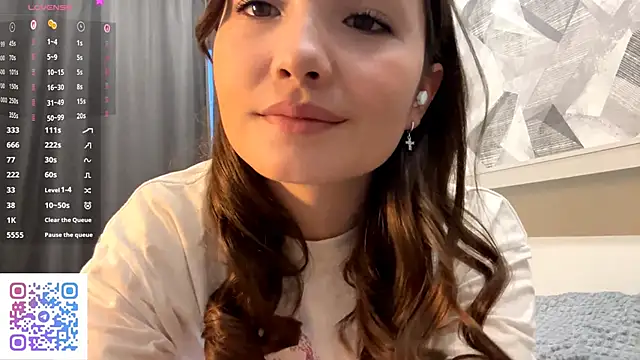 KiraVelvet online show from October 2025 02:07:01 PM