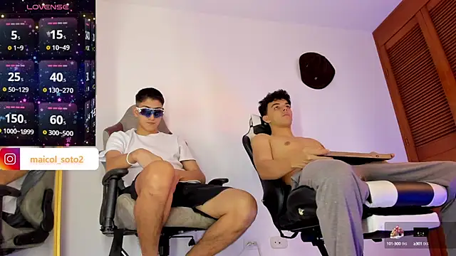 sotooliver3 online show from September 2025 08:00:02 PM